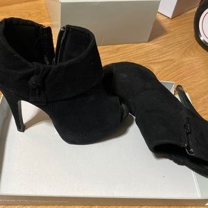 Black high shoes